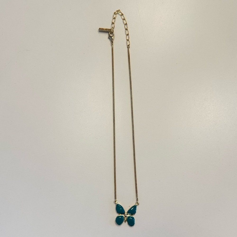 TOVA - Delicate Green Butterfly Pendant Necklace on Gold Tone Chain - Picture 12 of 16